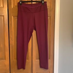 Burgundy 7/8ths length Fabletics leggings, size L.